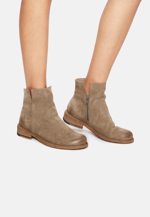 Image du produit Felmini Cette bottine est fabriquée en cuir velours. Elles offrent un mélange parfait de (42)