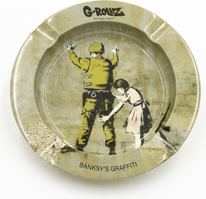 Actual product image G-Rollz Metal Tin Ashtray Banksy's Graffiti II Girl Searching Soldier