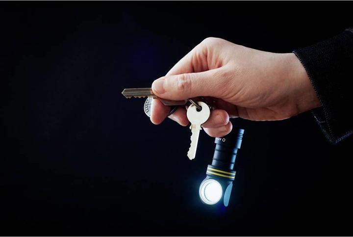 Actual product image ArmyTek Elf C1 Micro USB Multifunction Lamp 5 in 1 warm (7.59 cm, 930 lm)