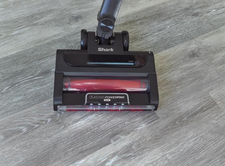 Actual product image Shark Stratos IZ420EUT