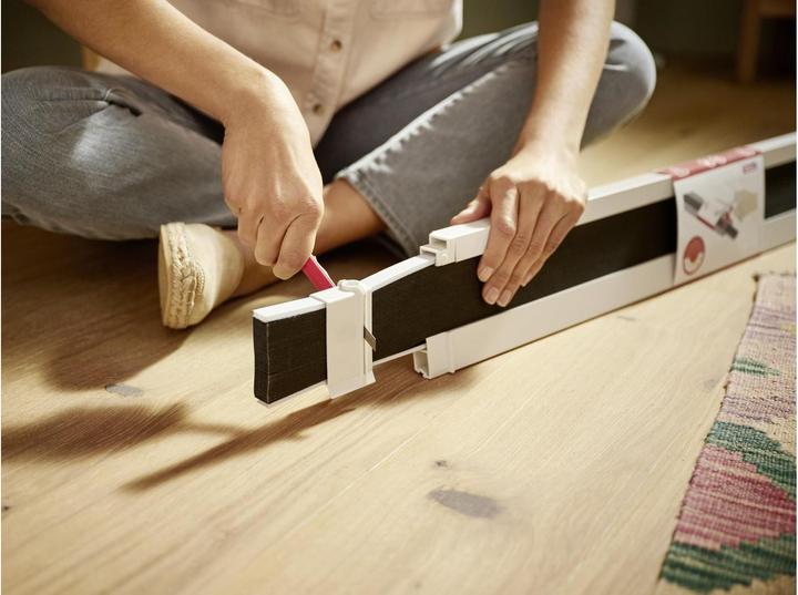 Actual product image tesa Insektenschutz 2-in-1-Plissee - Rollo und Fliegengitter für Dachfenster ohne Bohren