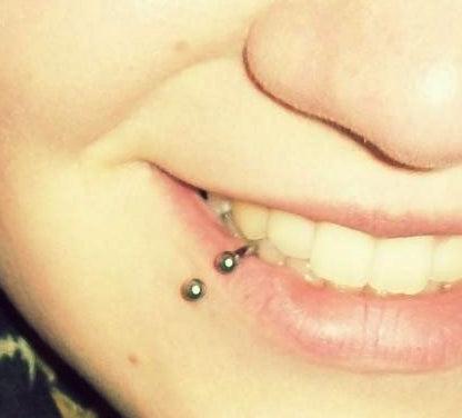 Actual product image Hermex Circular Barbell Piercing Stainless Steel with Zirconia - Blue (Stainless steel)