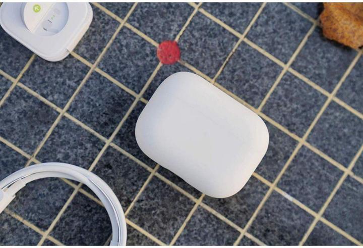 Produktbild Tech-Protect Icon Apple Airpods Pro 1 / 2 Black (Kopfhörer Tasche)