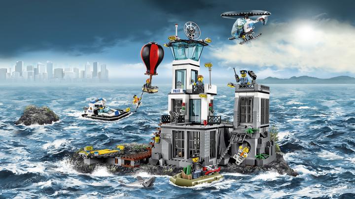 Immagine prodotto LEGO Quartiere della polizia municipale sull'isola della prigione (60130, LEGO City)