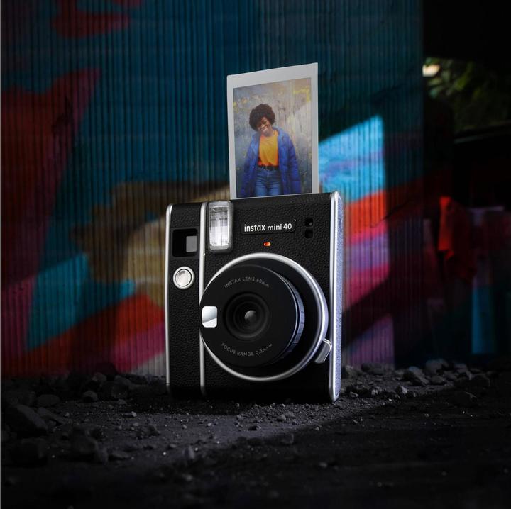 Actual product image Fujifilm Instax Mini 40