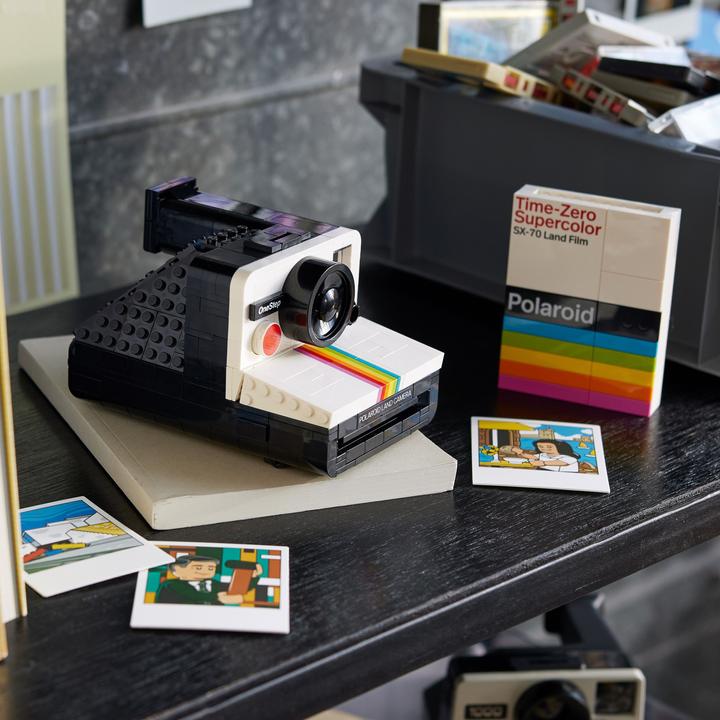 Produktbild LEGO Polaroid OneStep SX-70 Sofortbildkamera (21345, LEGO Ideas)