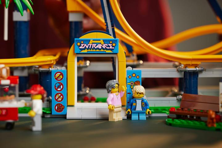 Actual product image LEGO Looping roller coaster (10303, LEGO Icons, LEGO Rare Sets)