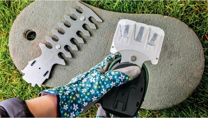 Actual product image Bosch Home & Garden EasyShear (Cordless hedgecutters)