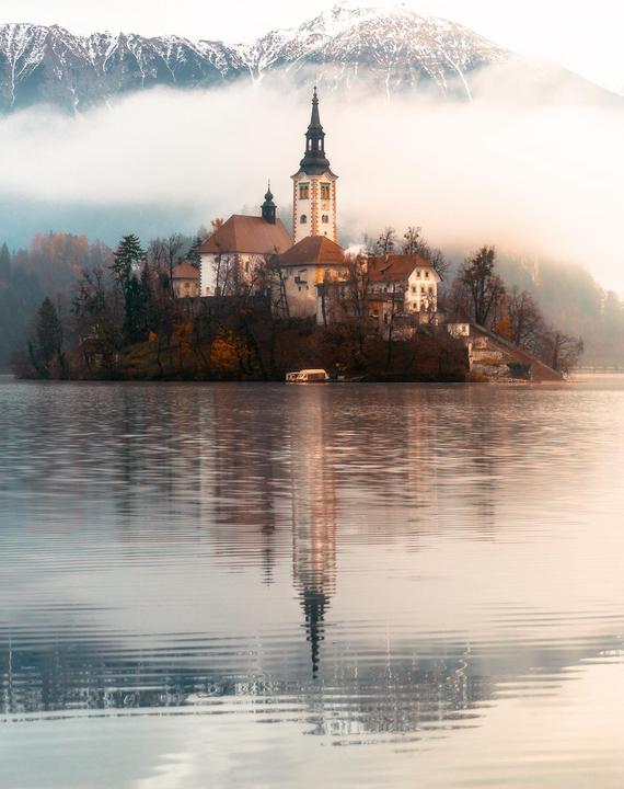Actual product image Ravensburger The Island of Desires, Bled, Slovenia (1500 pieces)