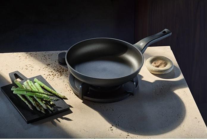 Actual product image WMF Handle pan PermaDur Excell (24 cm, Frying pan, Cast aluminium)