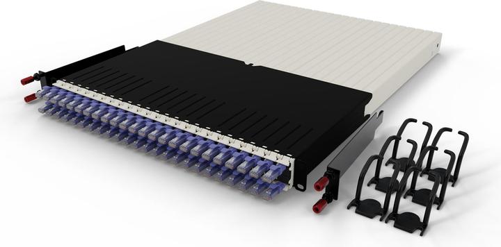 Produktbild PATCHBOX one / 30RU / Cat 6A, UTP, 1.8 m, Violett (UTP, CAT6a, 1.80 m)