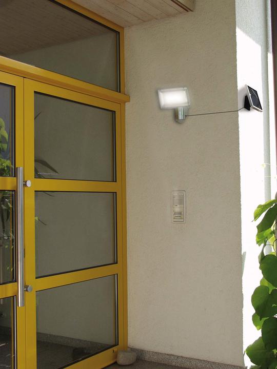 Actual product image Brennenstuhl Solar LED spotlight ALU (350 lm, IP44)