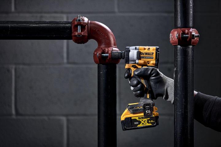 Actual product image DeWalt DCF922NTXJ (Rechargeable battery operated)