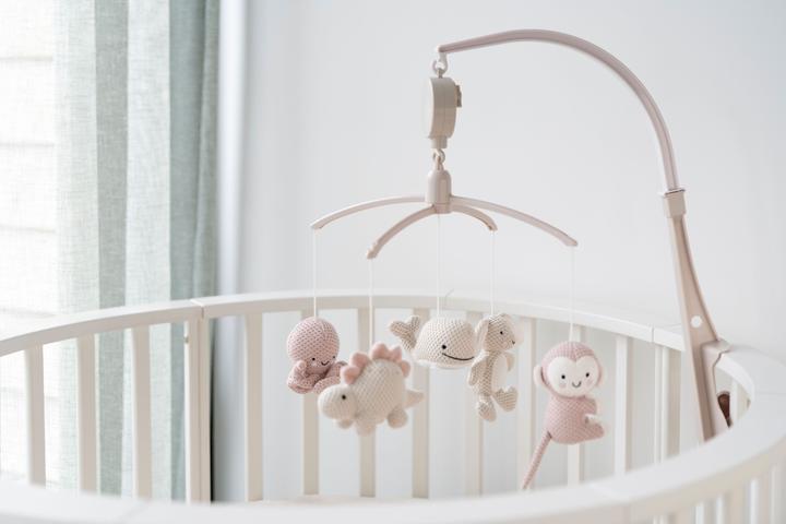 Actual product image Baby's only Music mobile, animals - Pink/ Warm Linen