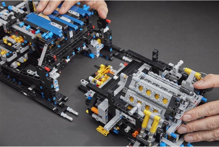 Image du produit LEGO Bugatti Chiron (42083, LEGO Technic, LEGO difficiles à trouver)