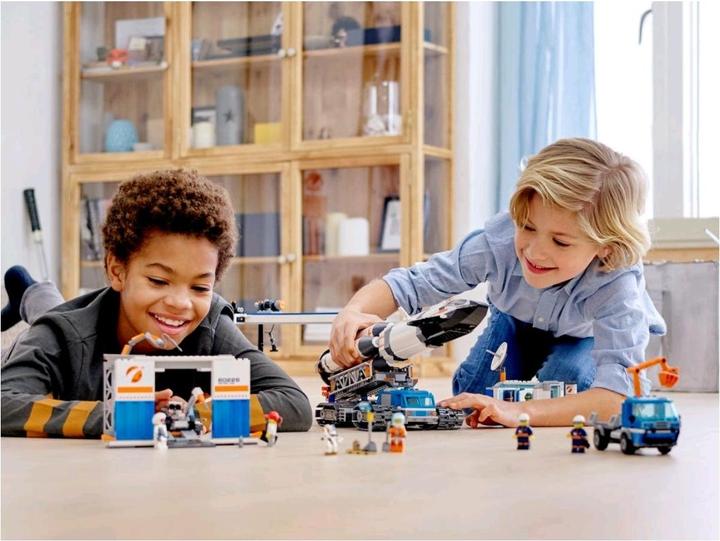 Immagine prodotto LEGO Assemblaggio e trasporto razzi (60229, LEGO City)
