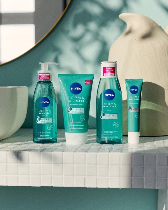 Actual product image NIVEA DUPLIKAT Derma Skin Clear (Gel, 150 ml)