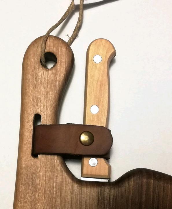 Image du produit Das Brettl Alpen Kit Planche à découper Kit en bois de noyer avec couteau et set de table
