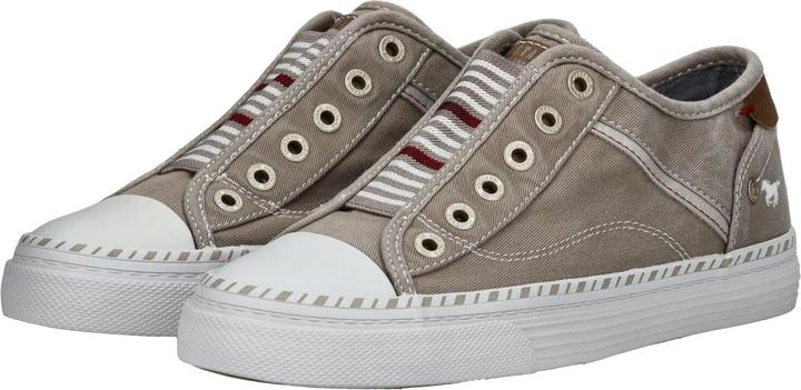 Actual product image Mustang Sneaker (40)