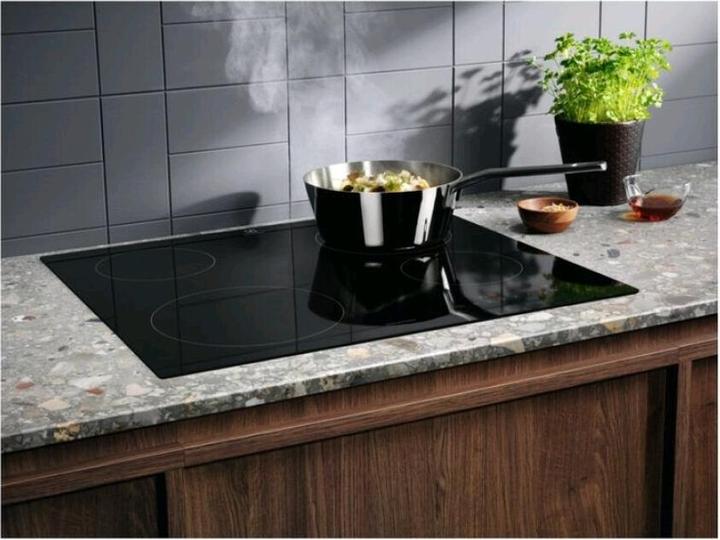 Actual product image Electrolux 300 Series EIB60424CK Black Built-in 60 cm Induction hob 4 Cooker(s)
