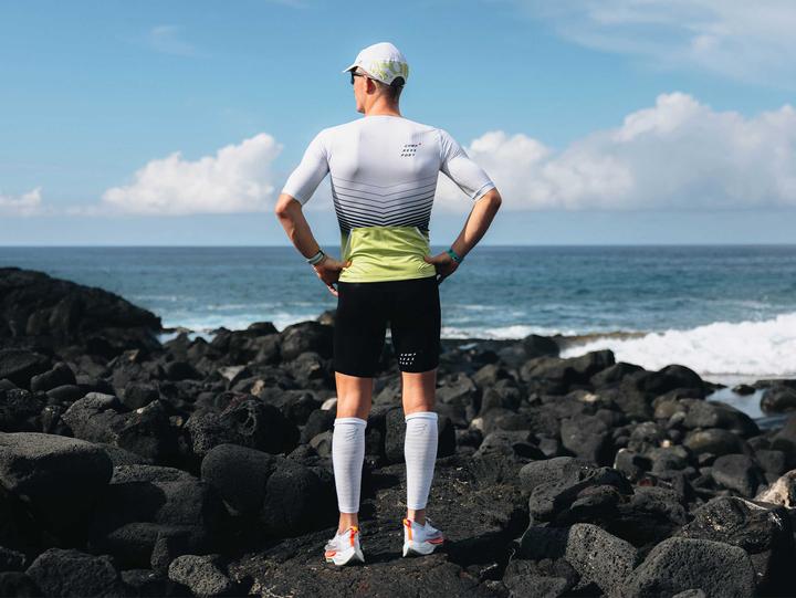 Actual product image Compressport Tri Postural Aero SS Top M (M)
