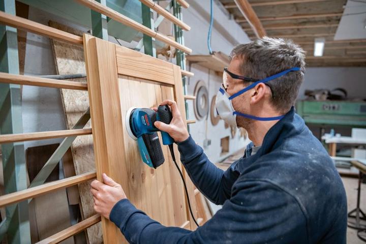 Actual product image Bosch Professional Random orbital sander GEX 125-1 AE, with 3 x sanding sheet C470, in carry case (Eccentric grinder, 250 W)