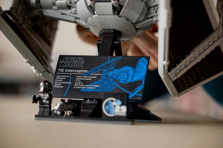 Produktbild LEGO TIE-Abfangjäger (75382, LEGO Star Wars)