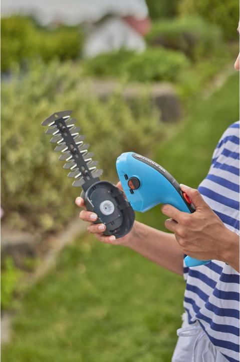 Actual product image Gardena ClassicCut Li cordless grass and shrub shears set (Cordless hedgecutters)
