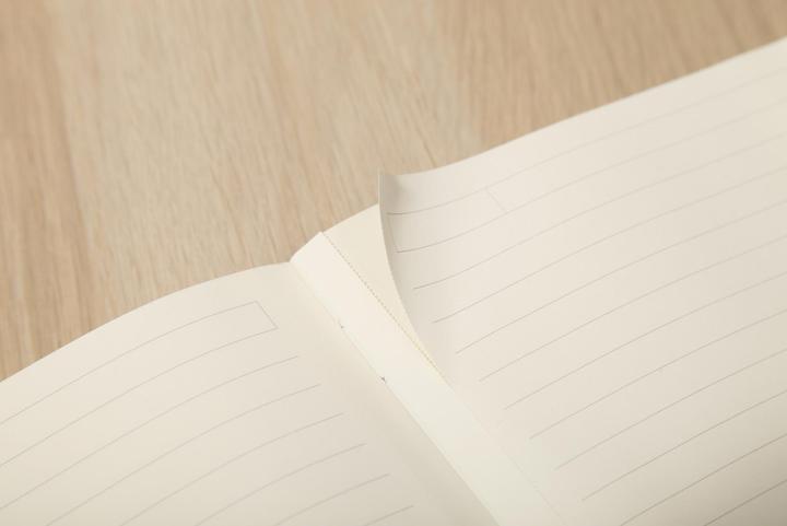 Actual product image Clairefontaine Age Bag Notebook (B5, Lined, Hardcover)