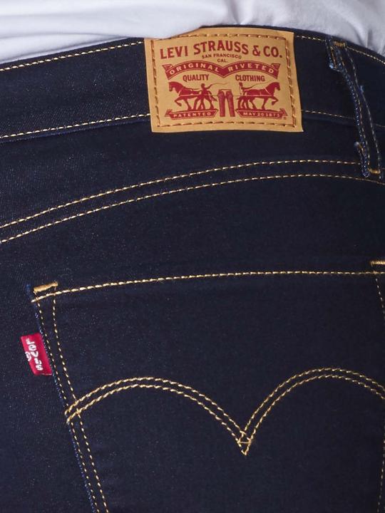 Actual product image Levis 724 Jeans High Rise Straight cast shadows (W31/L30)