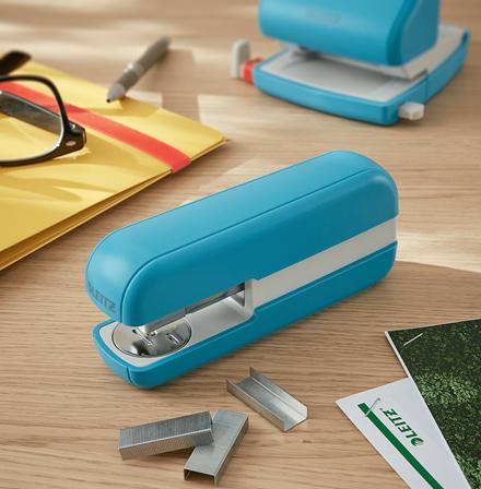 Immagine prodotto Leitz Cucitrice Cosy 30 pagine, blu (30 lamelle)