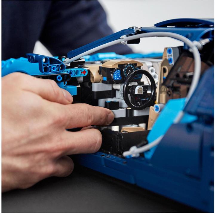 Image du produit LEGO Bugatti Chiron (42083, LEGO Technic, LEGO difficiles à trouver)