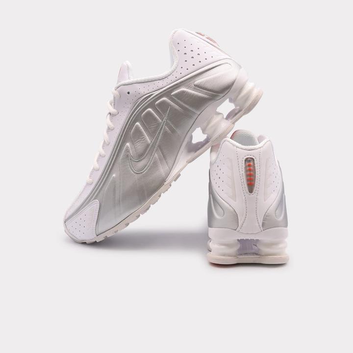 Actual product image Nike Shox R4 (44)