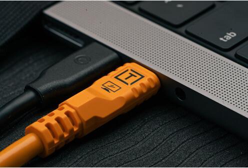 Actual product image Tether Tools TetherPro USB-C Optima 10G rechts orange 3m (3 m, USB 3.2 Gen 2)