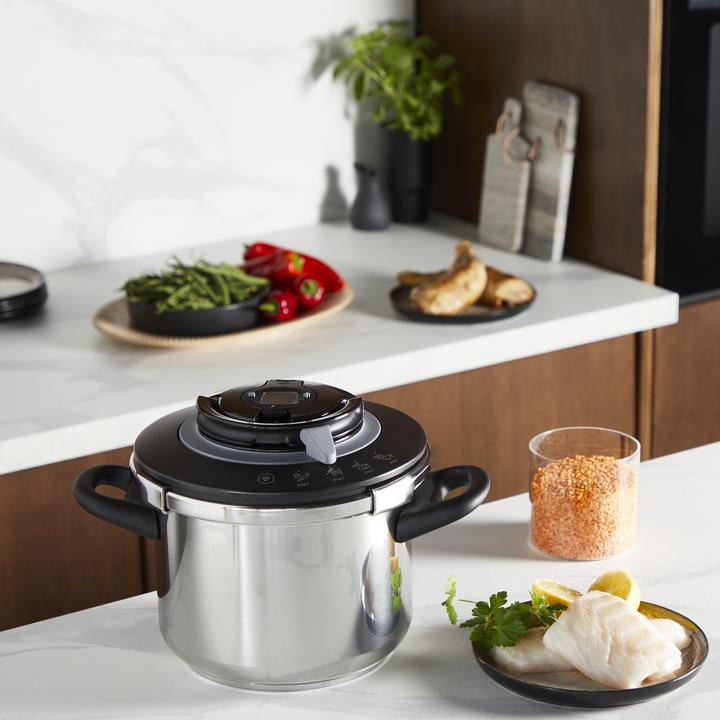 Produktbild Tefal Clipso+ Chef 6L Schnellkochtopf (22 cm, Dampfkochtopf, Edelstahl)