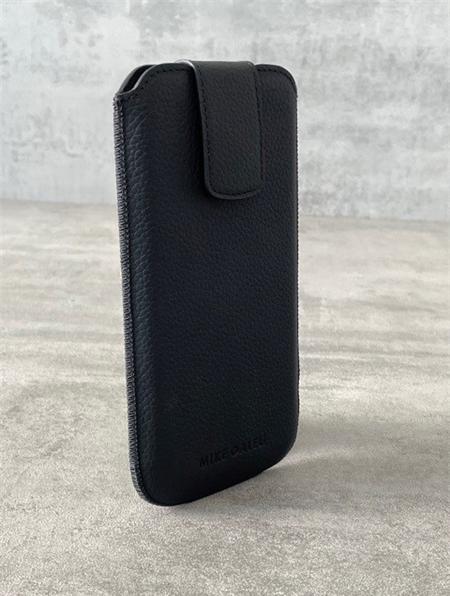 Image du produit Mike Galeli Pouch-Style cuir véritable jusqu'à 6.1 Pat 6.1 black (Apple iPhone 11 Pro, Apple iPhone XR, Apple iPhone 8, Apple iPhone XS, Apple iPhone SE (2ème génération))
