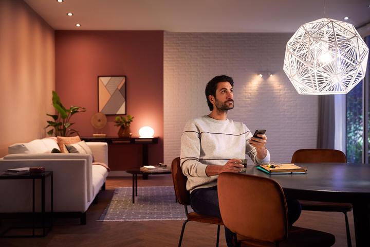 Produktbild Philips Hue Argenta Basis BT (350 lm, GU10)