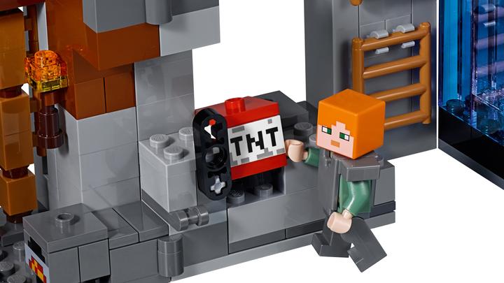 Actual product image LEGO Adventure in the rocks (21147, LEGO Minecraft)