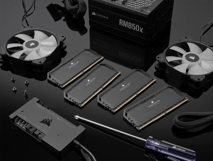 Produktbild Corsair Dominator Platinum RGB (2 x 32GB, 6400 MHz, DDR5-RAM, DIMM)