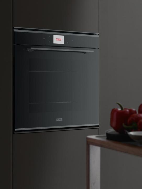 Actual product image Franke Built-in oven FMY 99 P BK Pyrolysis +GIFT Bosch MUM58720 Food processor