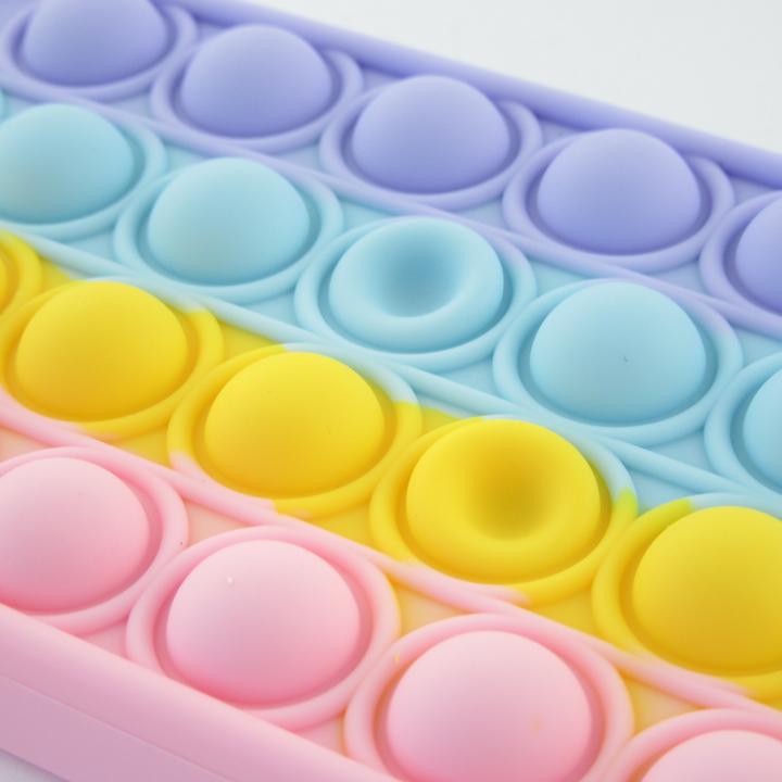 Produktbild PhoneLook Hülle Silikon Luftblasen Anti-Stress Regenbogen (Apple iPhone 13 Pro)