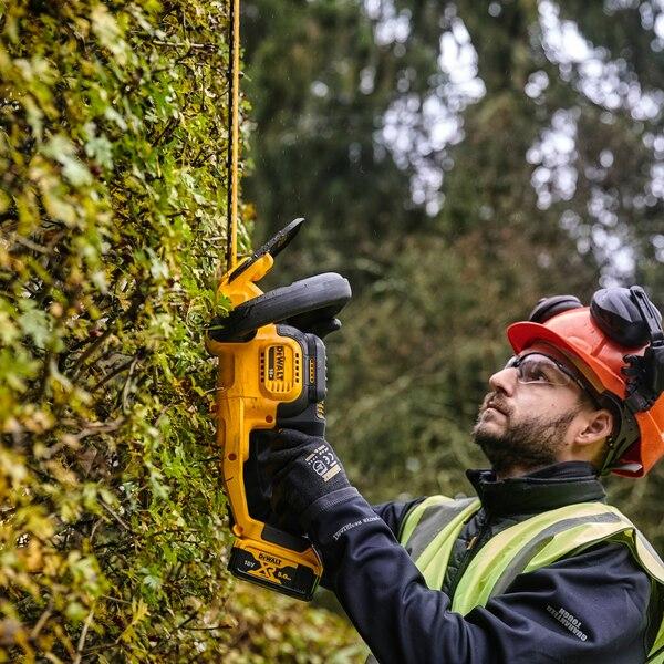 Actual product image DeWalt DCMHT563N (Cordless hedgecutters)