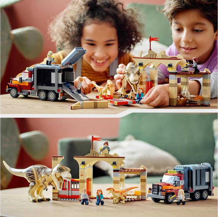 Actual product image LEGO T. Rex & Atrociraptor: Dinosaur Outbreak (76948, LEGO Jurassic World)