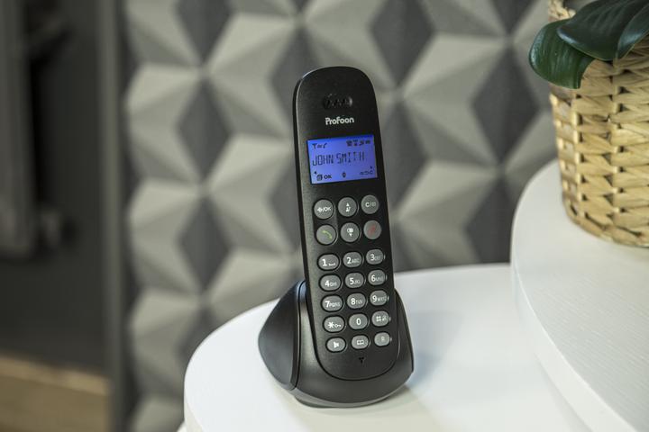 Produktbild Profoon DECT-Telefon mit 3 Mobilteilen, schwarz