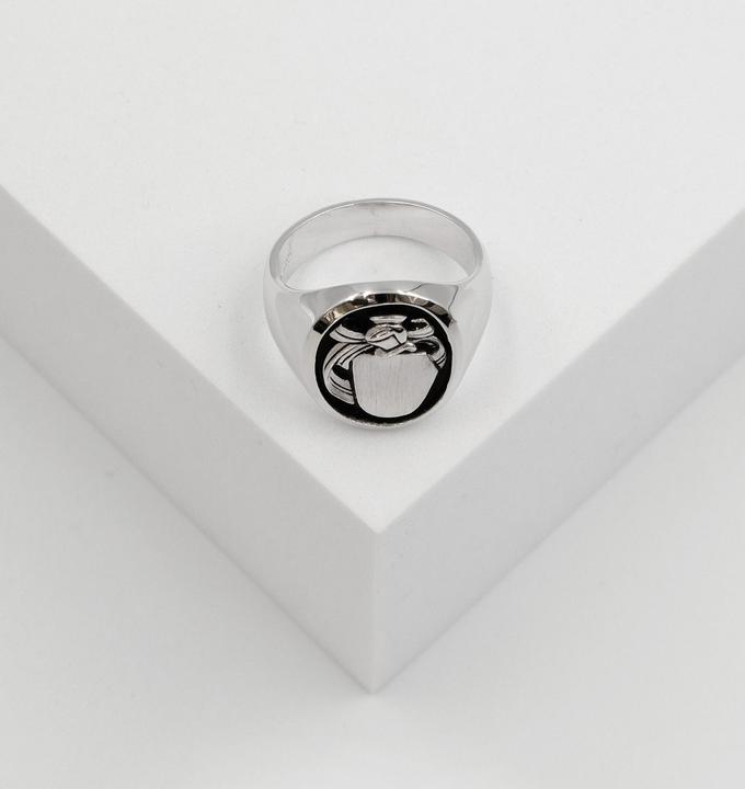 Actual product image Muau Coat of arms ring (62, 925 Silver)