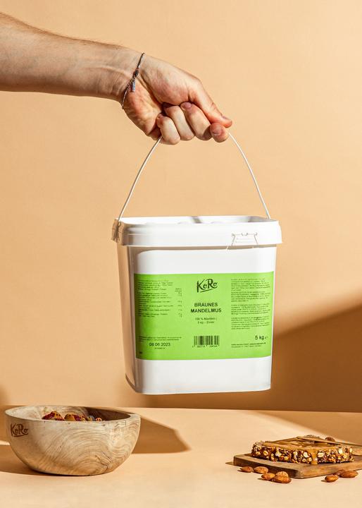 Produktbild KoRo Mandelmus aus ungeschälten und gerösteten Mandelkernen (5000 g)