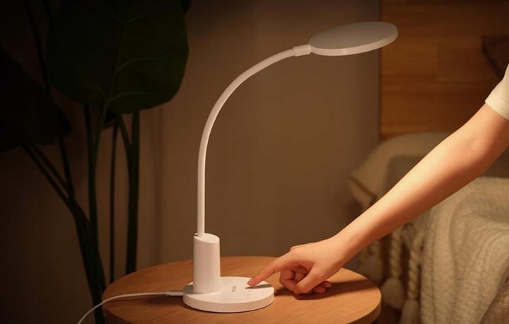 Actual product image Yeelight Lampa do czytania Pura Reading Desk Lamp