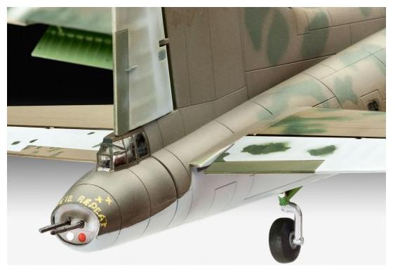 Produktbild Revell B-17F Memphis Belle