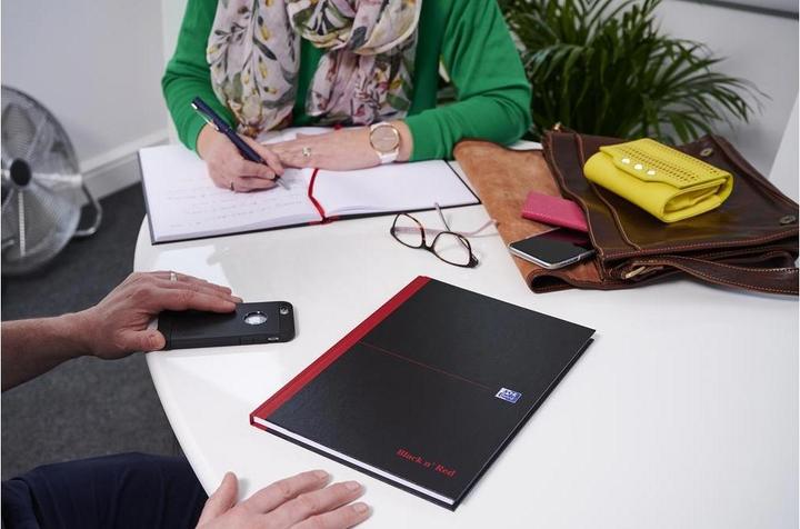 Image du produit Oxford Black n'Red carnet de notes relié A4 (A4, Blanc, Couverture rigide)