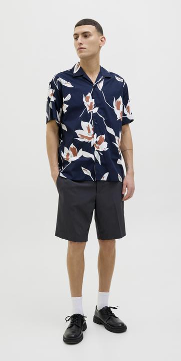 Actual product image Jack & Jones Relaxed Fit Shorts Shorts (M)